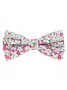 Laço de gravata borboleta liberty rosa com flores brancas de jasmim