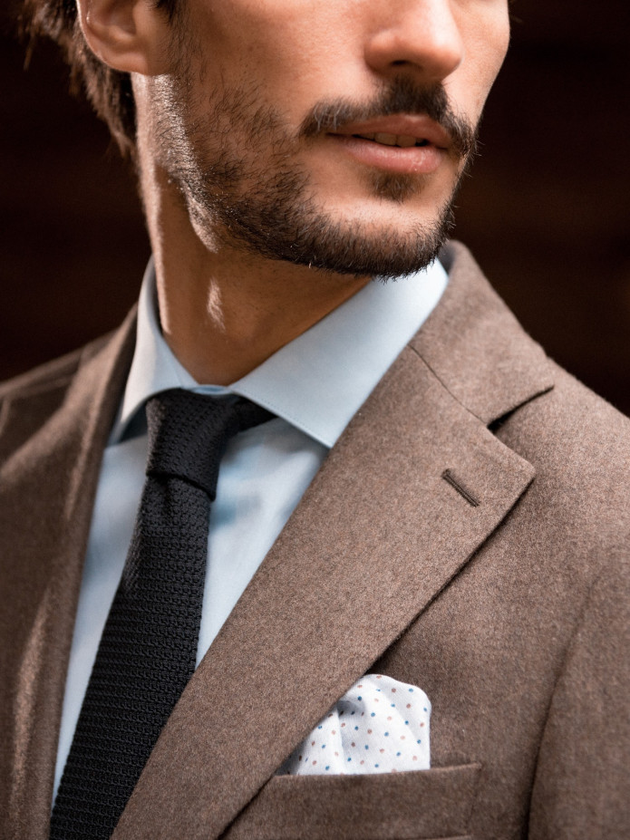 Camisa de colarinho italiano com punhos duplos