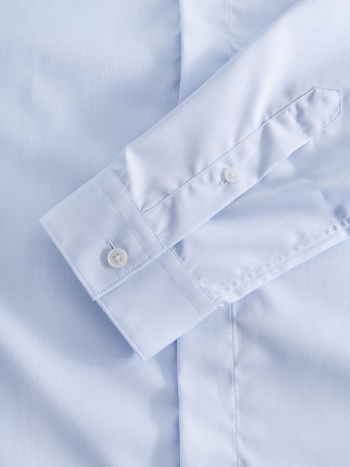 Camisa anti-amarrotamento colarinho invertido azul céu