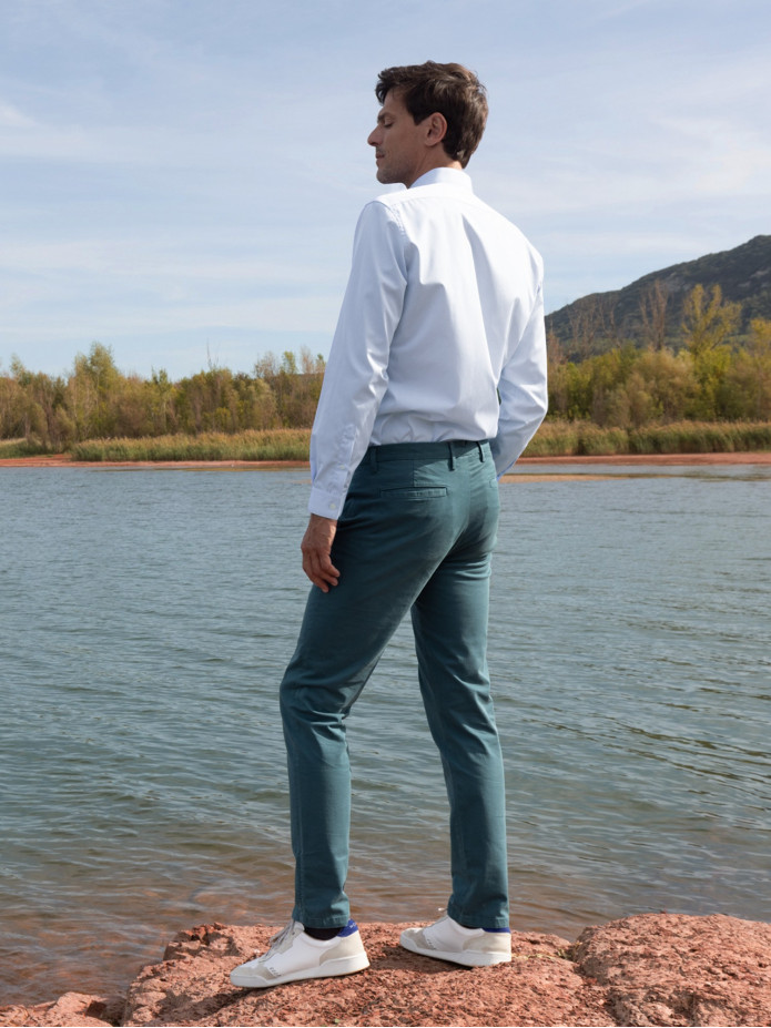 Chemise infroissable col inversé bleu ciel