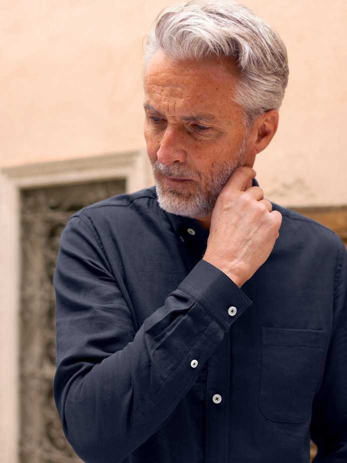 Camisa de gola americana em gaze de algodão azul-marinho