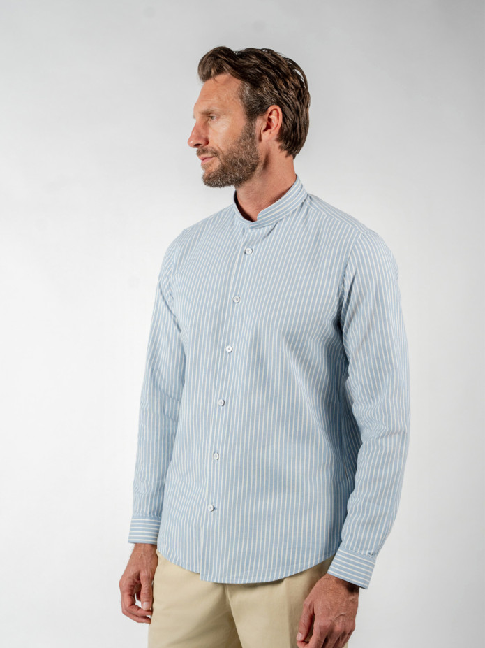 Camisa gola mao em oxford japonês às riscas azul céu