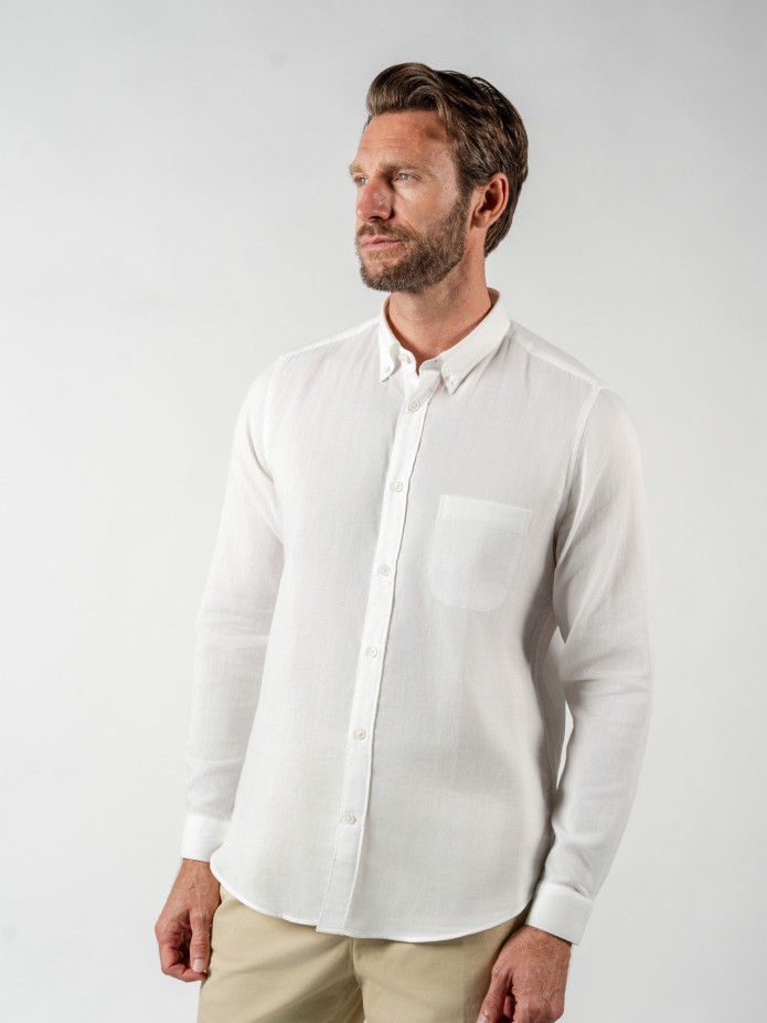 Camisa em gaze de algodão branco gola americana