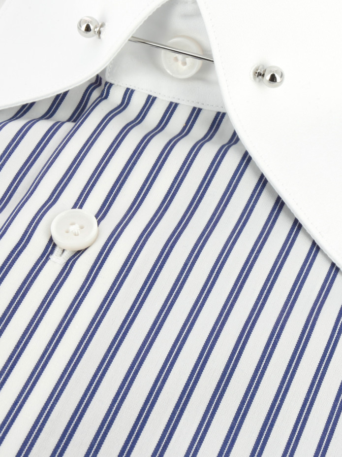 Camisa de colarinho de alfinete em popelina com riscas azul-marinho