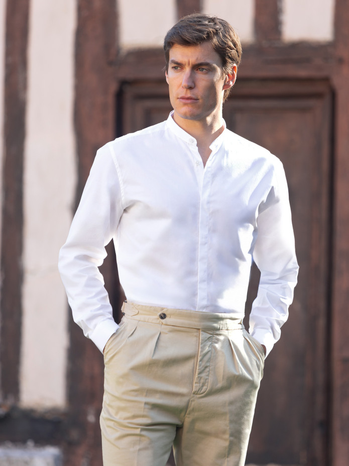 Camisa gola mandarim carcela oculta branca