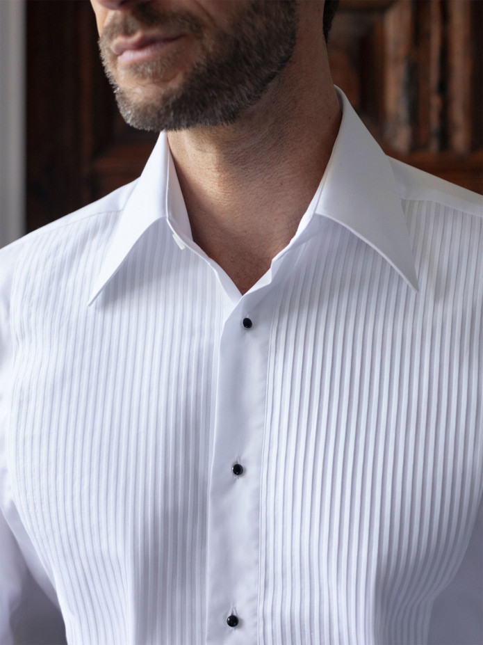 Camisa de smoking com colarinho francês e peitilho