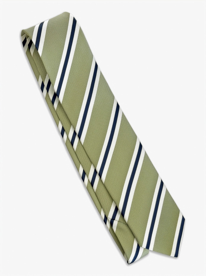 Gravata verde com riscas duplas