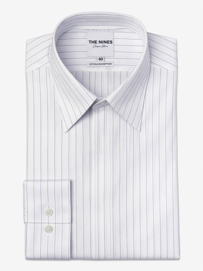 Camisa Clássica de Riscas Finas
