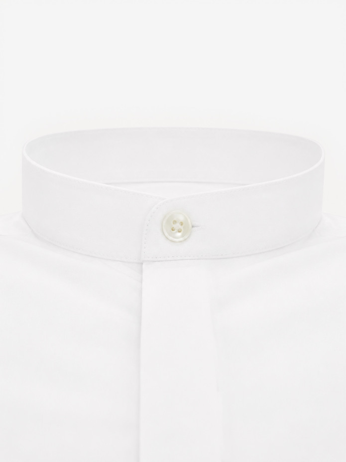 Camisa gola mandarim carcela oculta branca