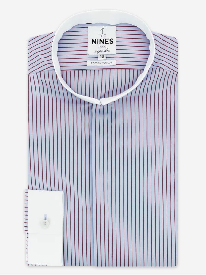 Camisa de colarinho invertido anti-rugas azul-céu com riscas bordeaux