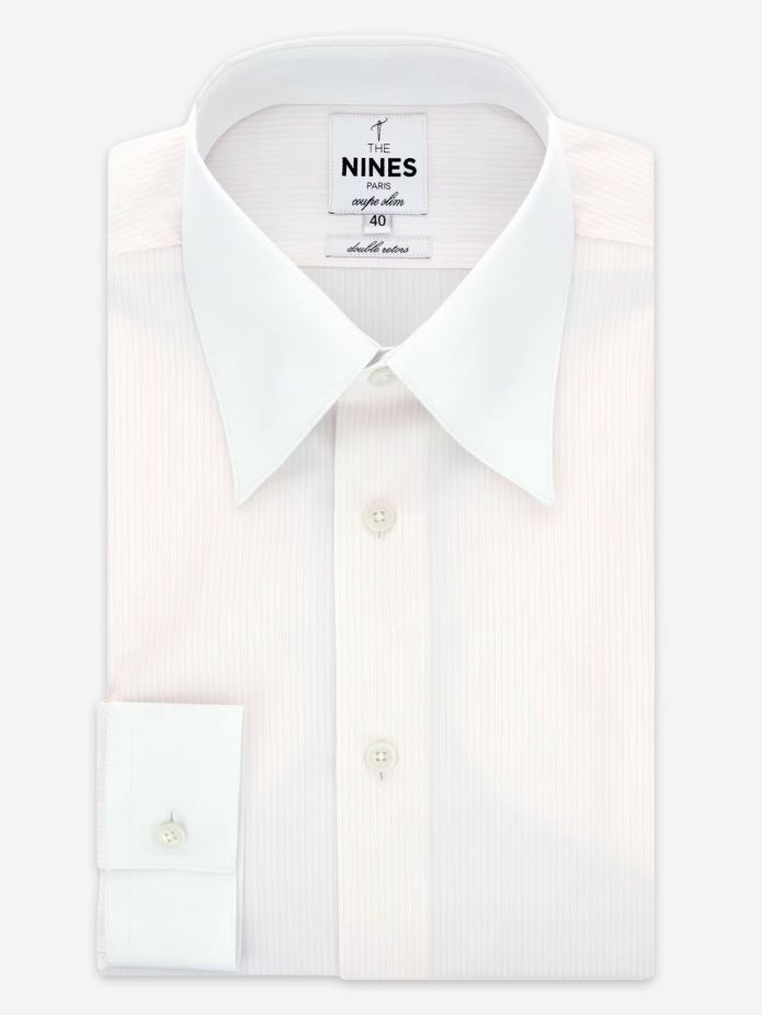 Camisa colarinho francês branca às riscas rosa