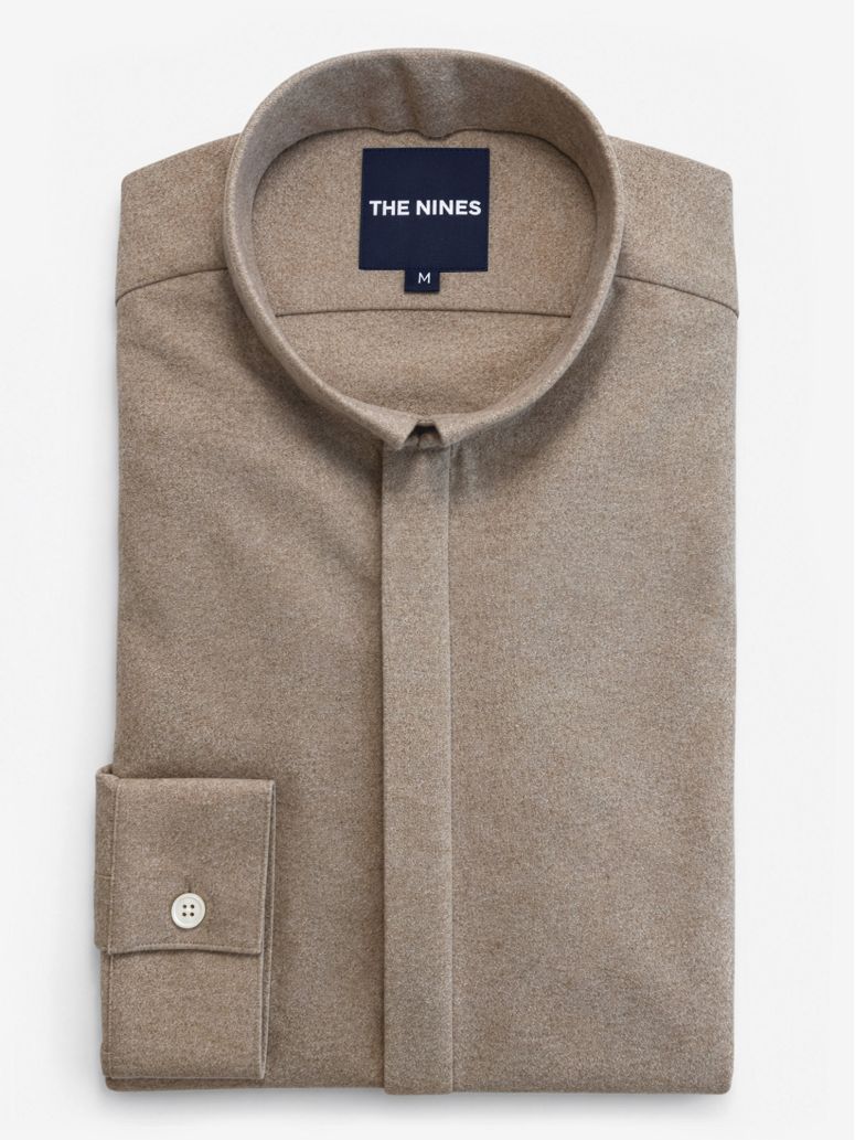 Camisa de colarinho invertido em flanela bege