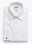 Camisa branca antiamachado de gola com alfinete em latão dourado e punhos mousquetaire