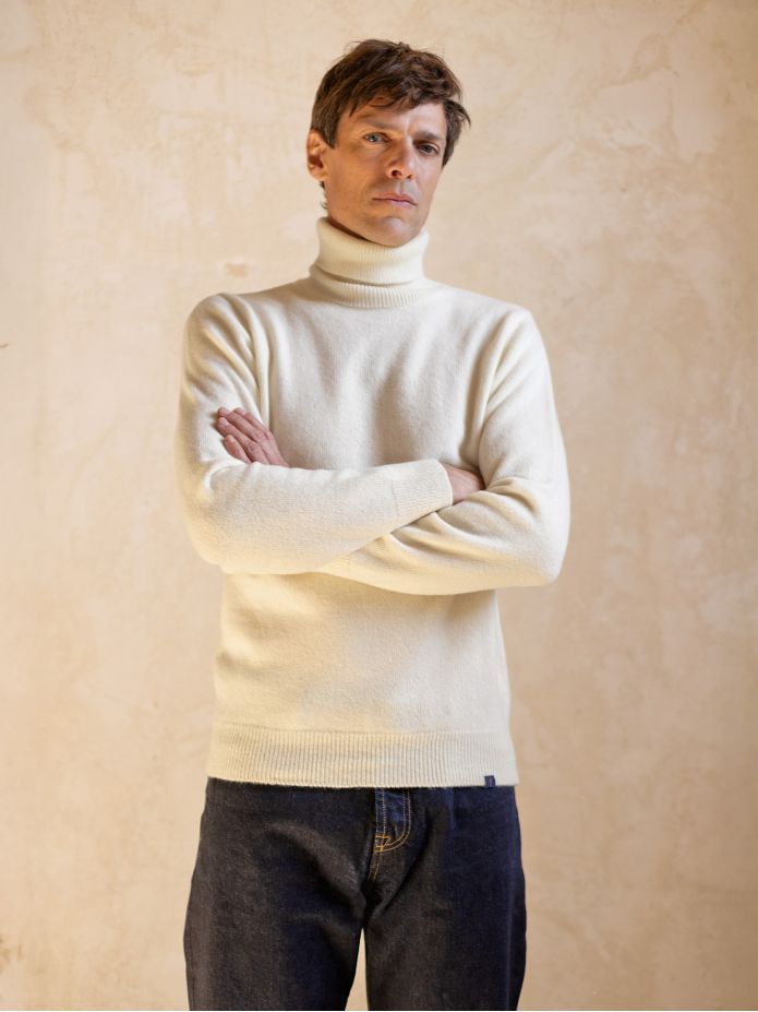 Camisola de gola alta em cru Grant