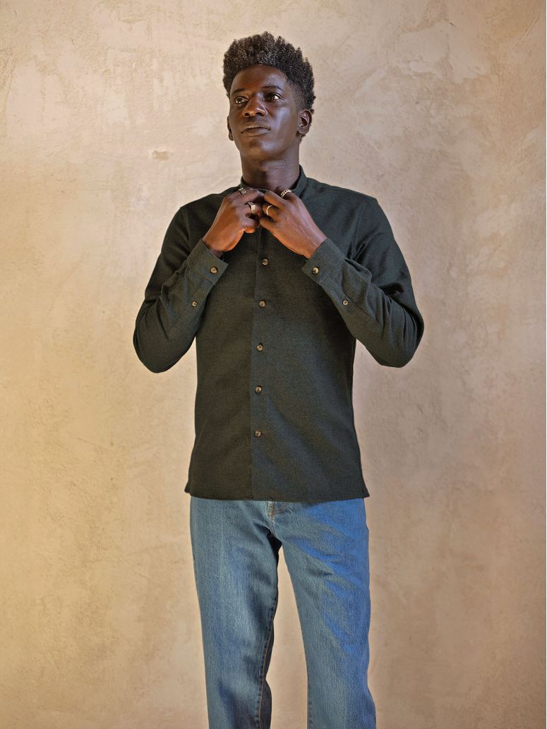 camisa de colarinho oficial em flanela verde-floresta