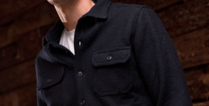 A camisa de lã para homem